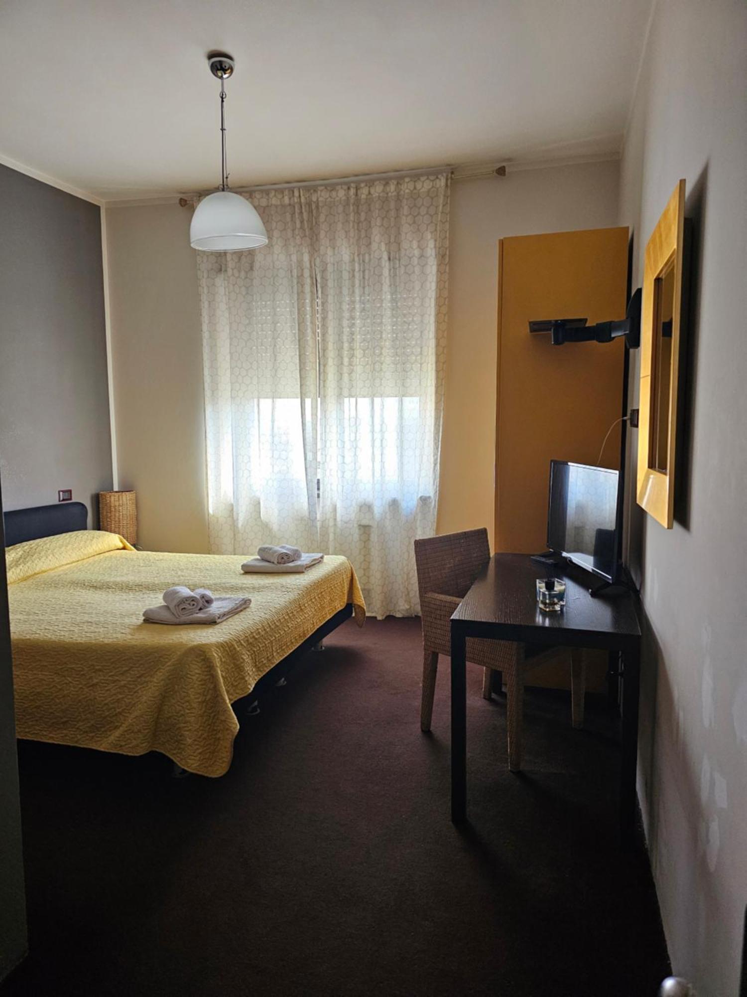 Hotel Arcadia None Buitenkant foto