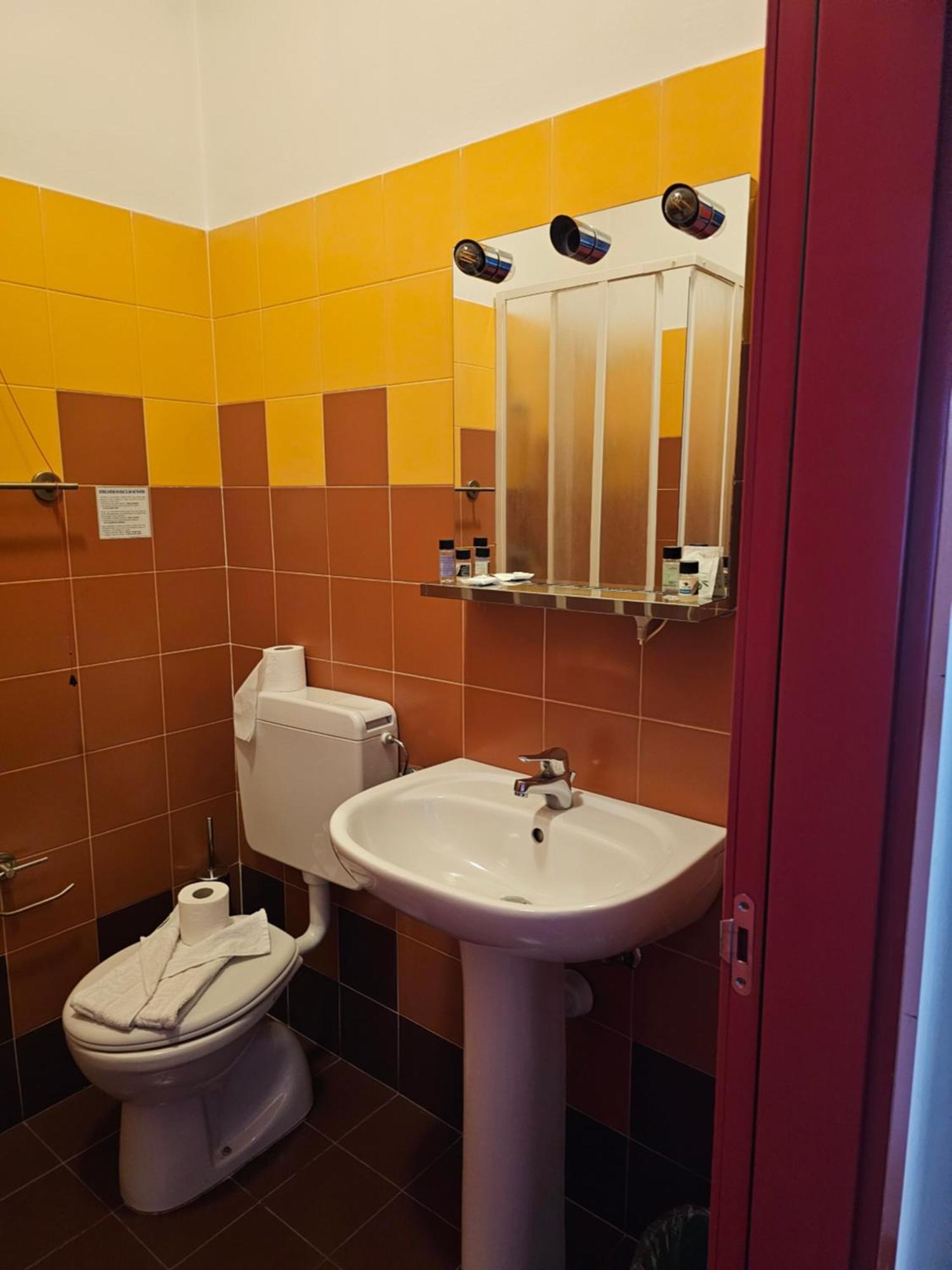 Hotel Arcadia None Buitenkant foto